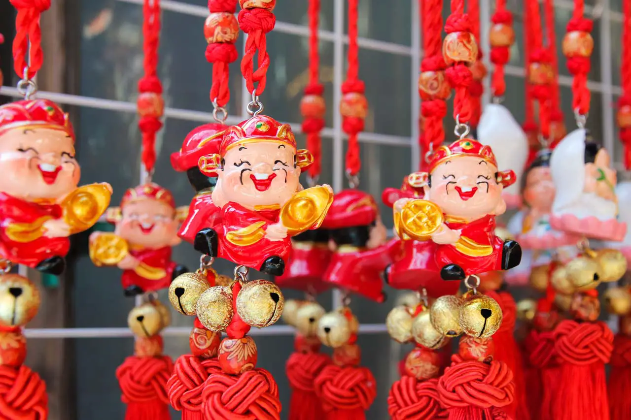 Fu Xing decorations holding yuanbao (gold ingots)