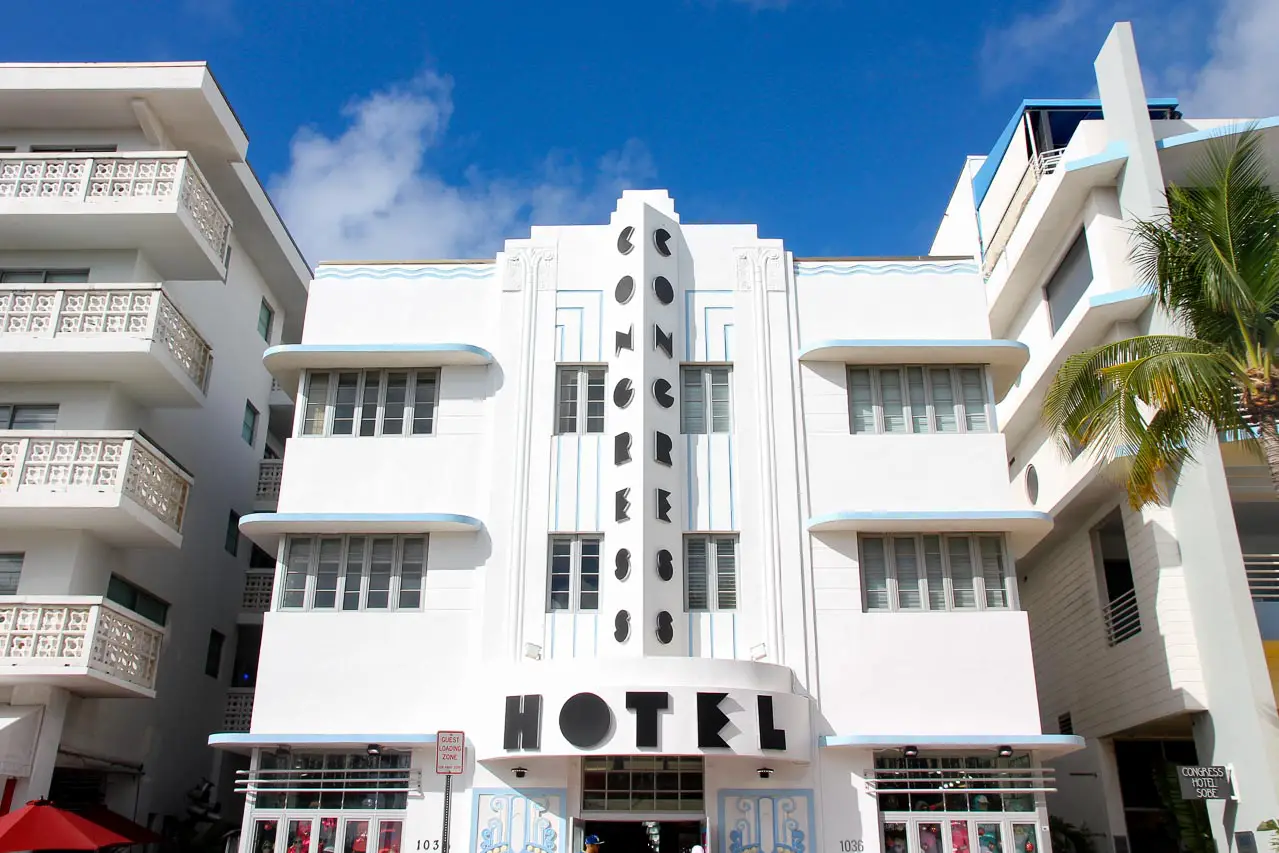 Front of art deco hotel with Congress Hotel written in geometrical black typeface