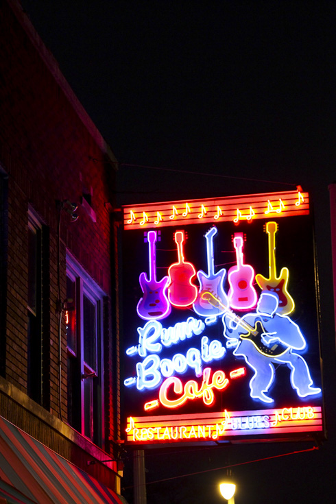 Neon sign which reads "Rum Boogie Cafe"