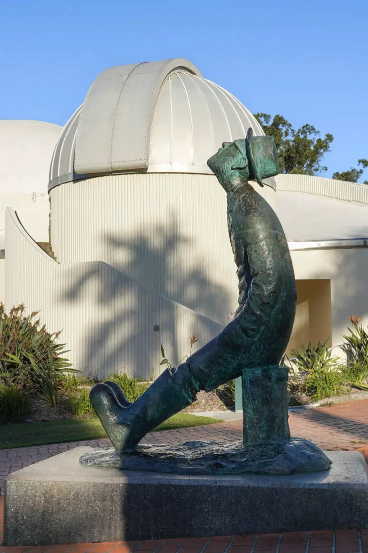 Sculpture of Konstantin Tsiolkovsky gazing skyward infront of the Sir Thomas Brisbane Planetarium