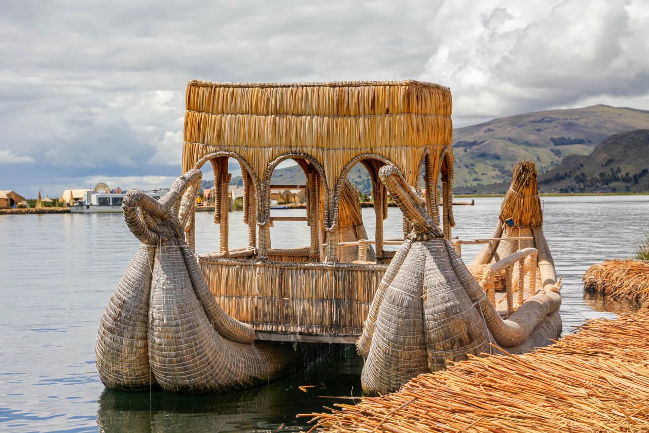 Reed boat that you will take to tour the reed island communities of Lake Titicaca