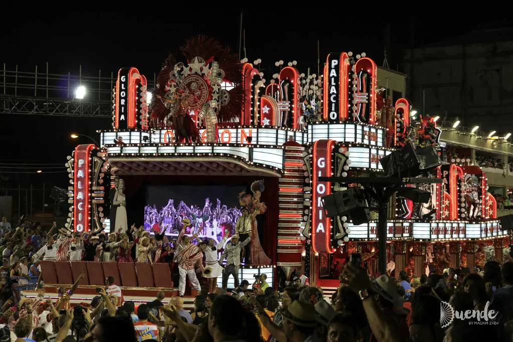 Classic film themed float - Rio Carnival 2011