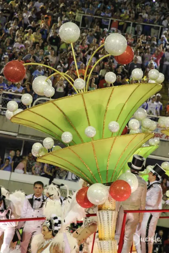 Rio Carnival 2011 - Copacabana themed float