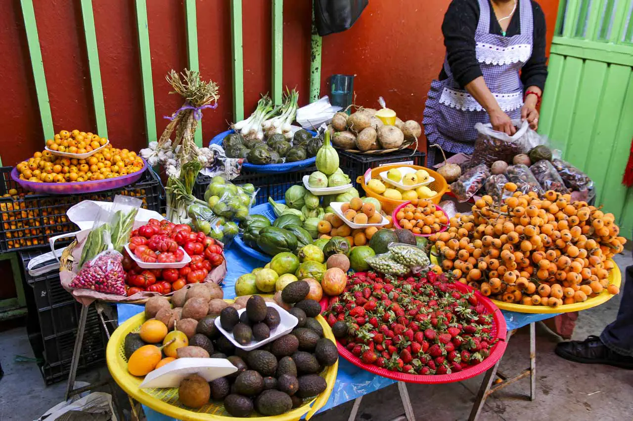 Exotic fruits for sale at Mercado Sánchez Pascuas