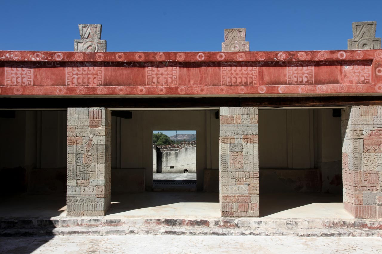 Patio de los Pilares in Palacio Quetzalpapálotl