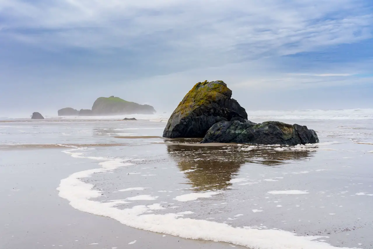Rocks and storm swells on an Oregon Beach in winter.