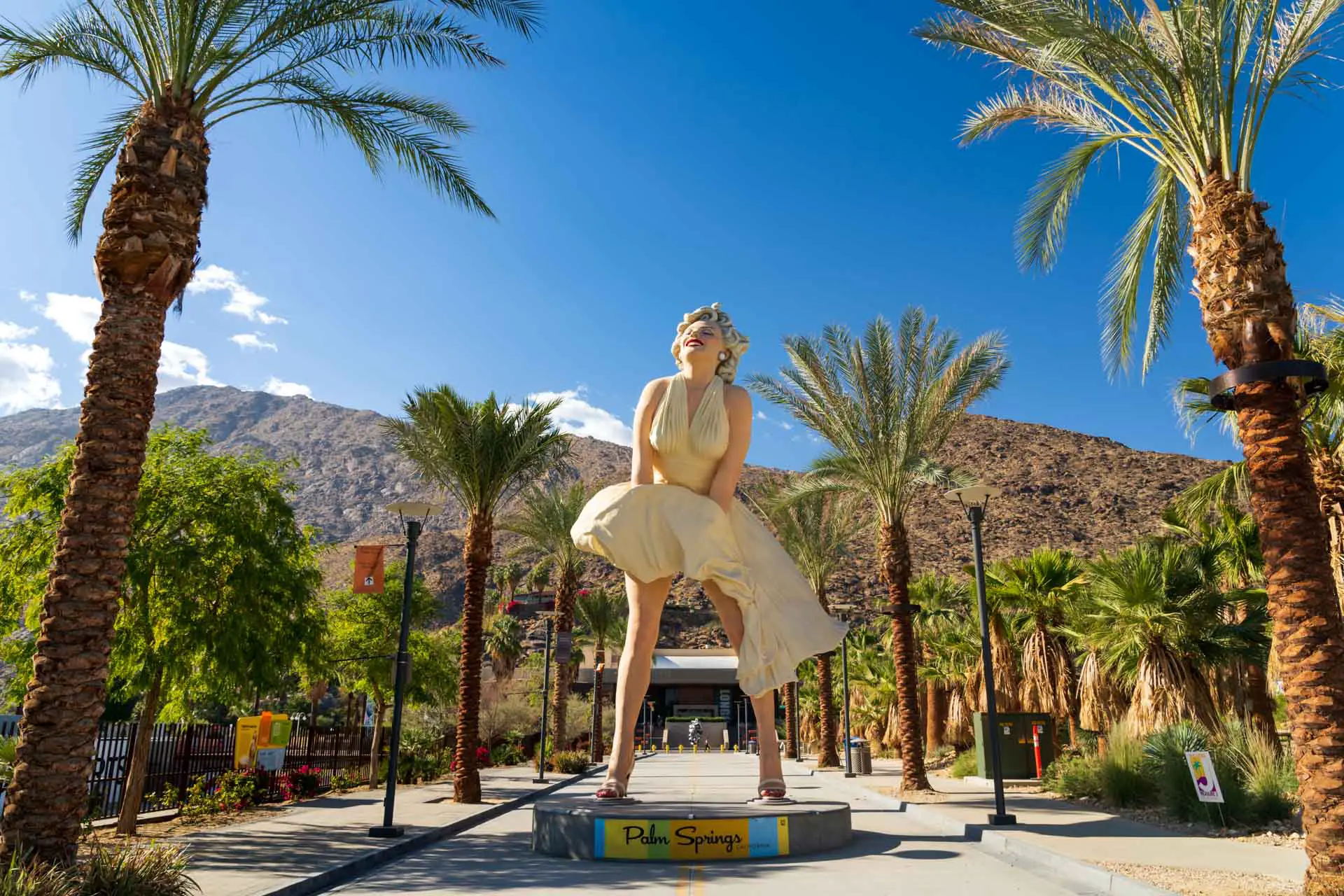 Seward Johnson sculpture of Marilyn Monroe infront of the Palm Springs Museum and San Jacinto Mountain